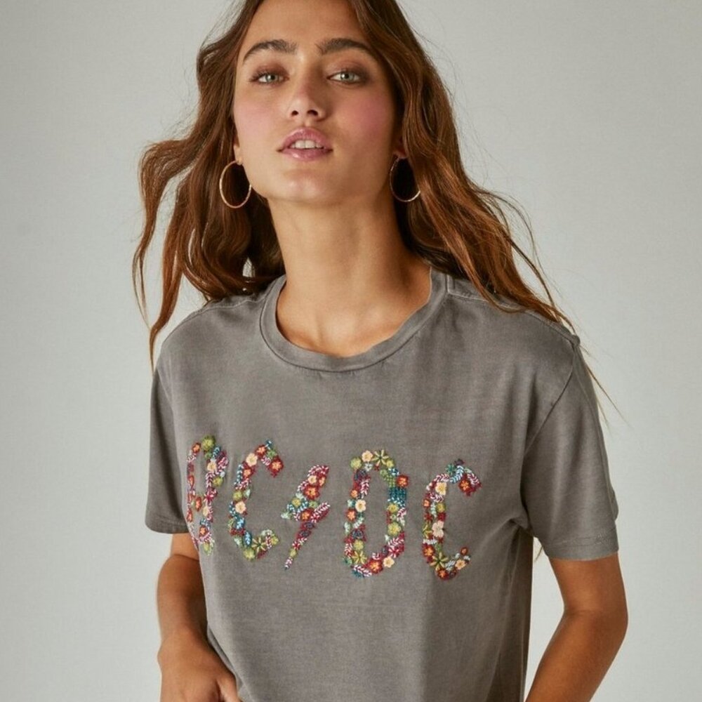 Lucky Brand AC/DC Boyfriend Floral Embroidery Crew Neck T-Shirt, Medium